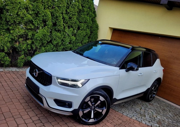 Volvo XC 40 cena 109000 przebieg: 205000, rok produkcji 2019 z Opoczno małe 781